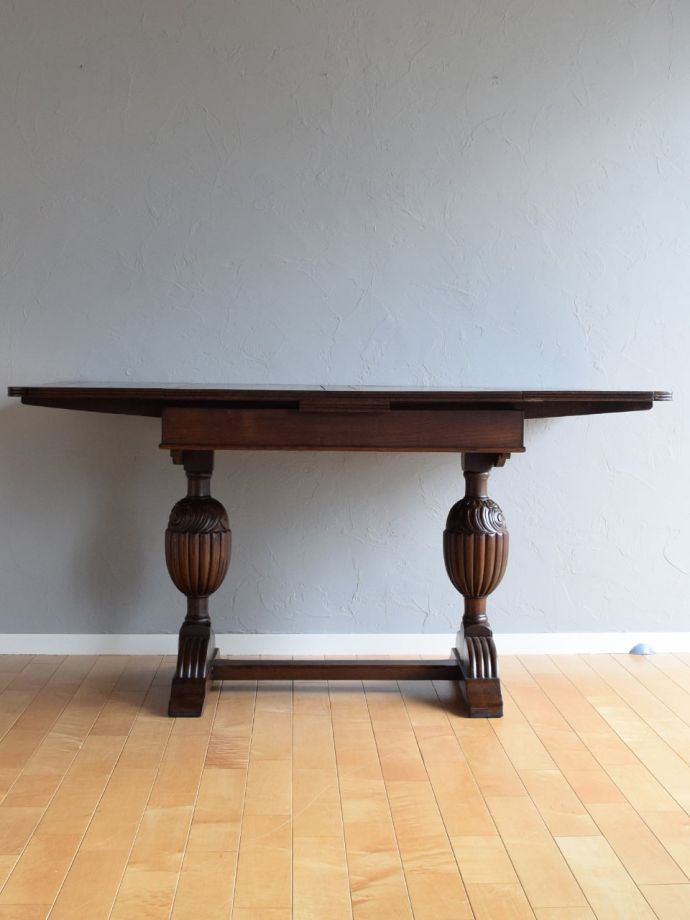 便利なドローリーフテーブル