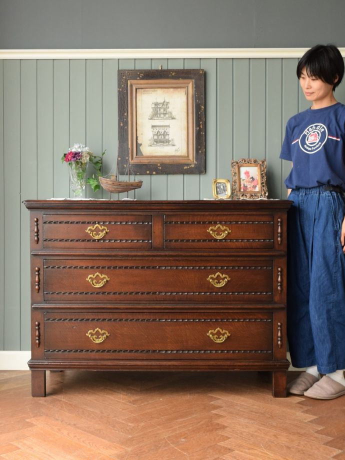 イギリスのアンティークチェスト