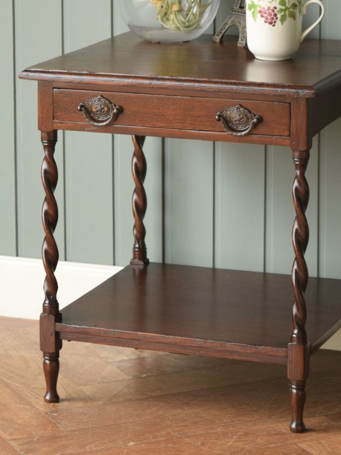 便利に使えるサイドテーブル