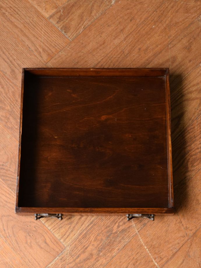 サイドチェストの引き出し