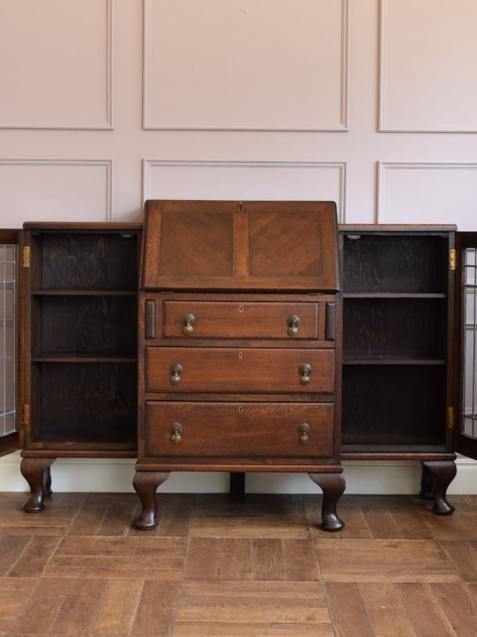 サイドバイサイドの扉の中