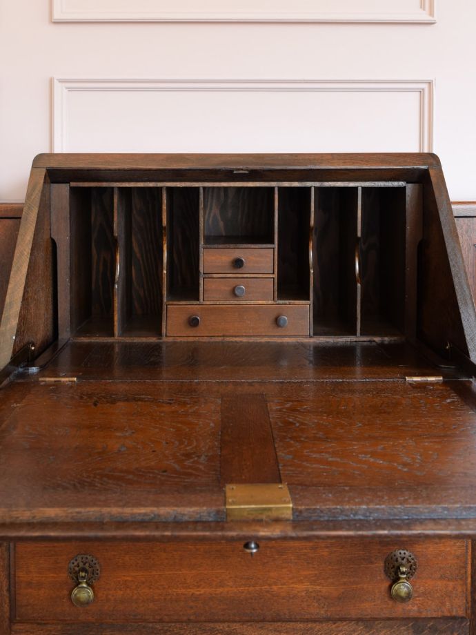 アンティークビューローの扉の中