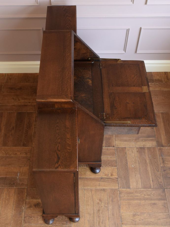 キャビネットの天板