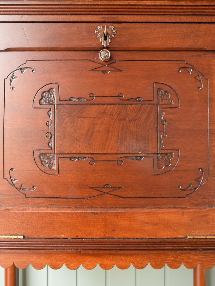 キャビネットの装飾