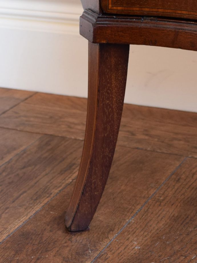 アンティーク家具の脚