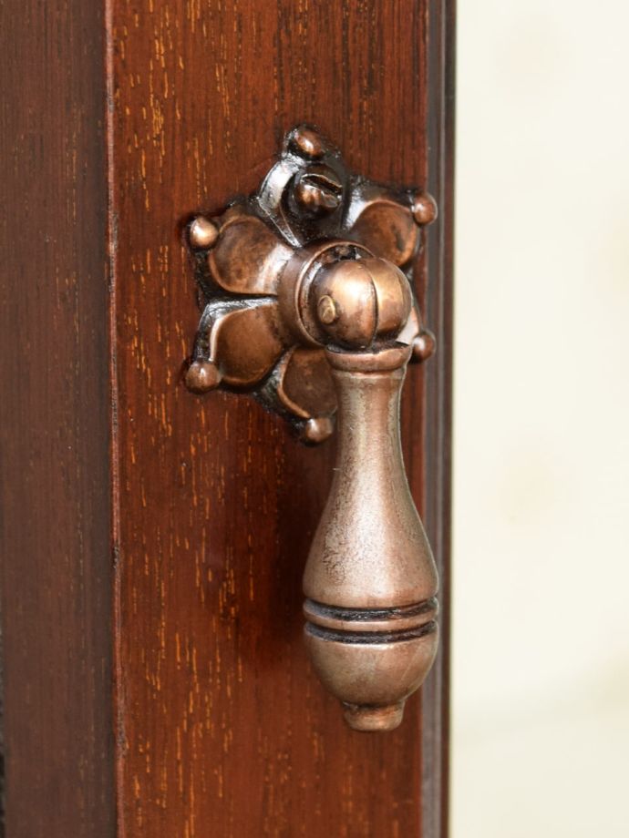 アンティーク家具の取っ手