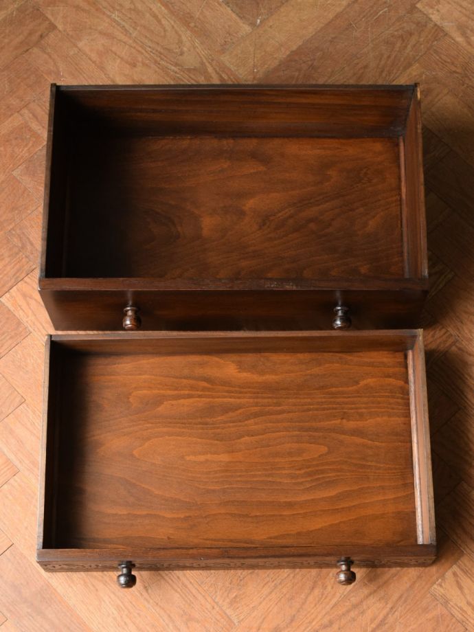 アンティーク家具の引き出し