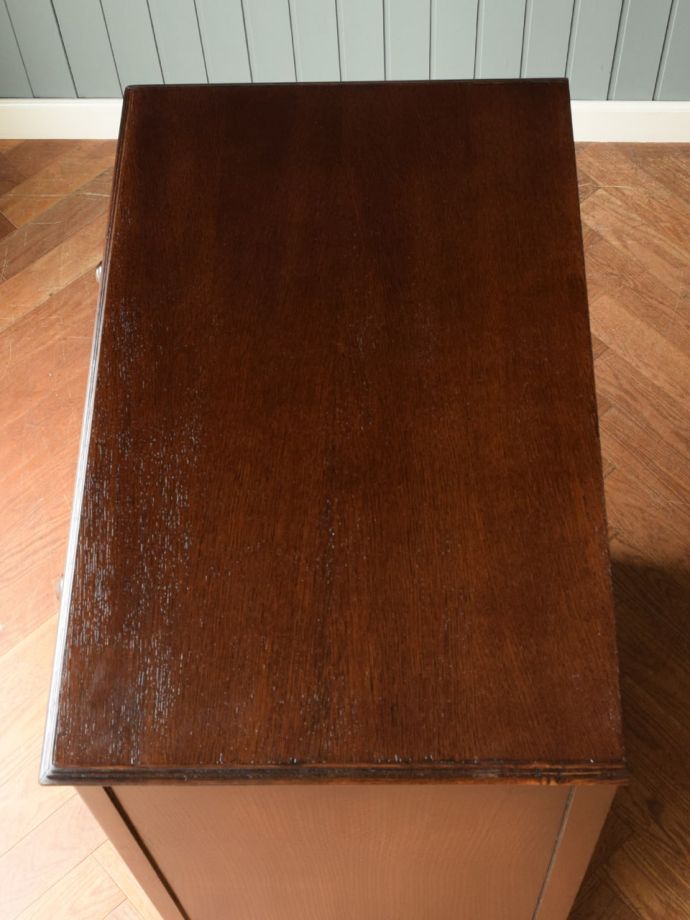 カップボードチェストの形