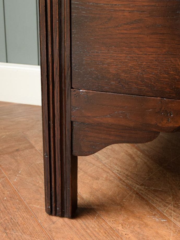 アンティーク家具の脚