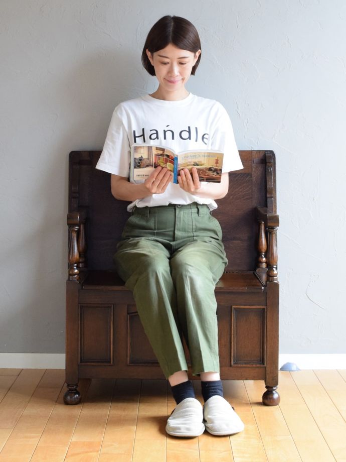 ベンチにもなるアンティーク家具