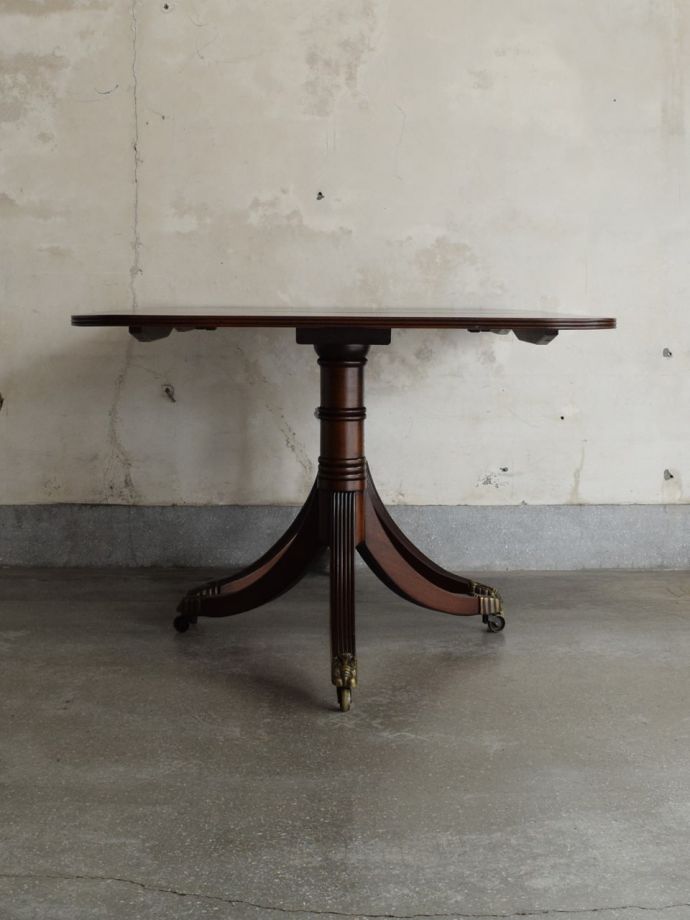 テーブルの側面