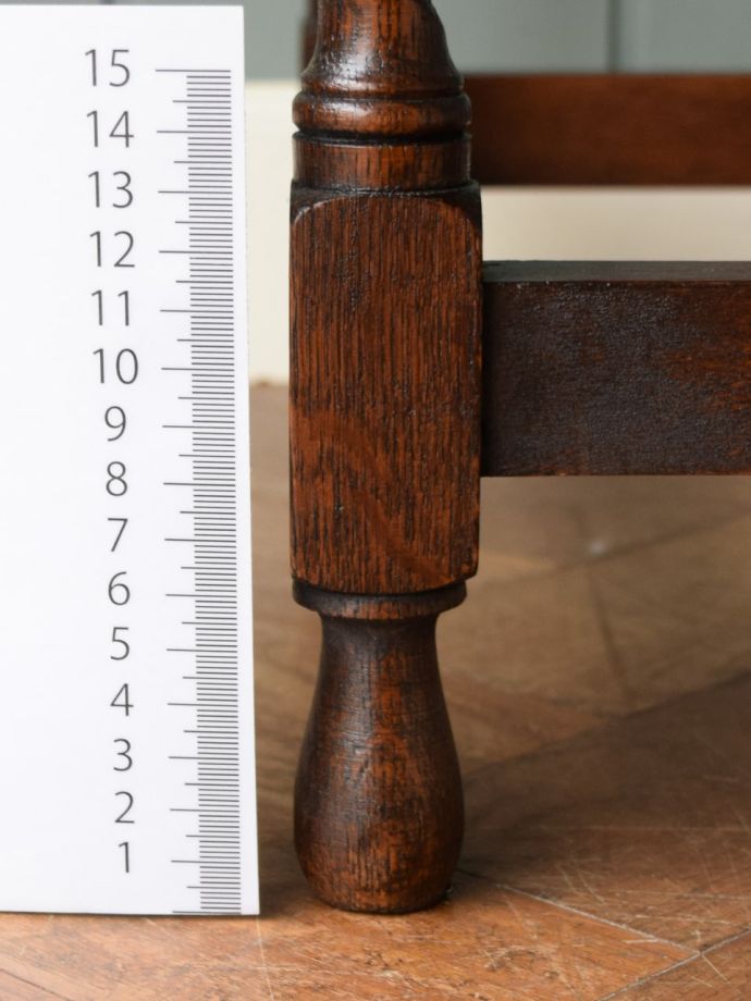 アンティーク家具の脚