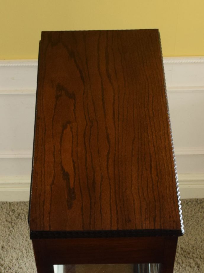 アンティークキャビネットの天板