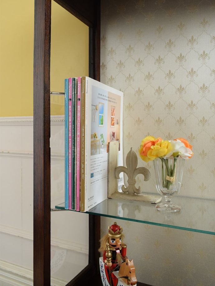 収納たっぷりのキャビネット