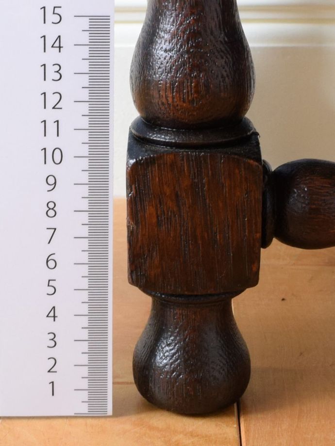 アンティーク家具の脚