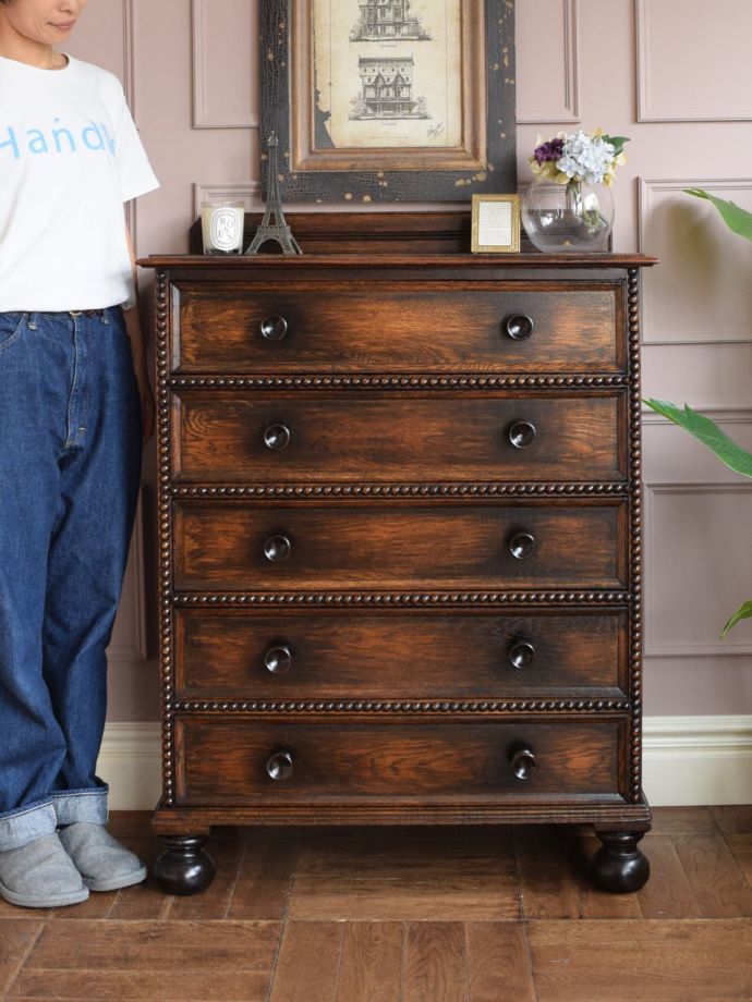 英国アンティークのチェスト