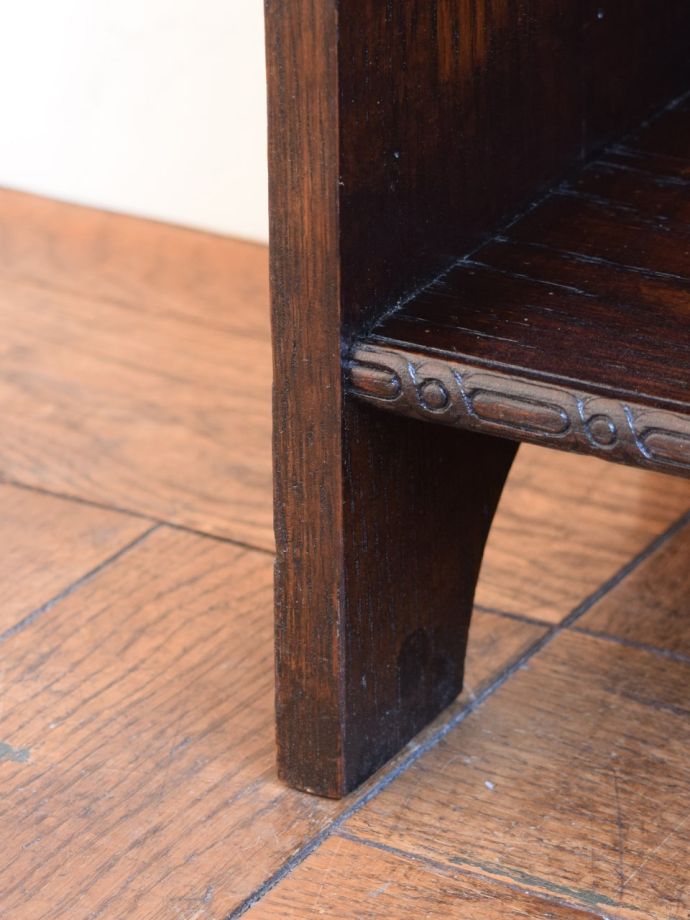 アンティーク家具の脚