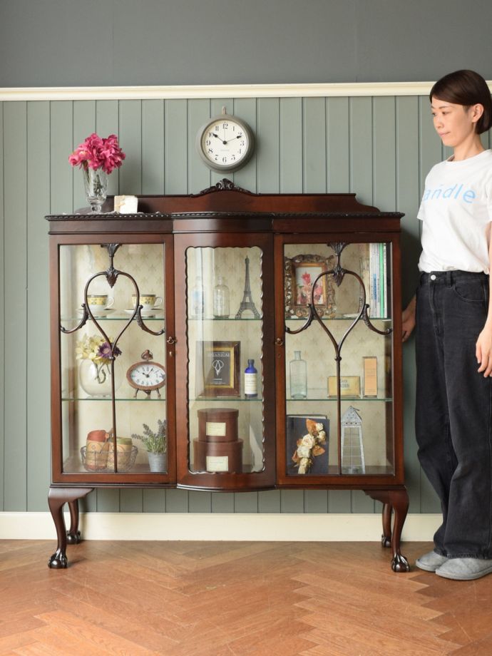 英国アンティークのガラスキャビネット