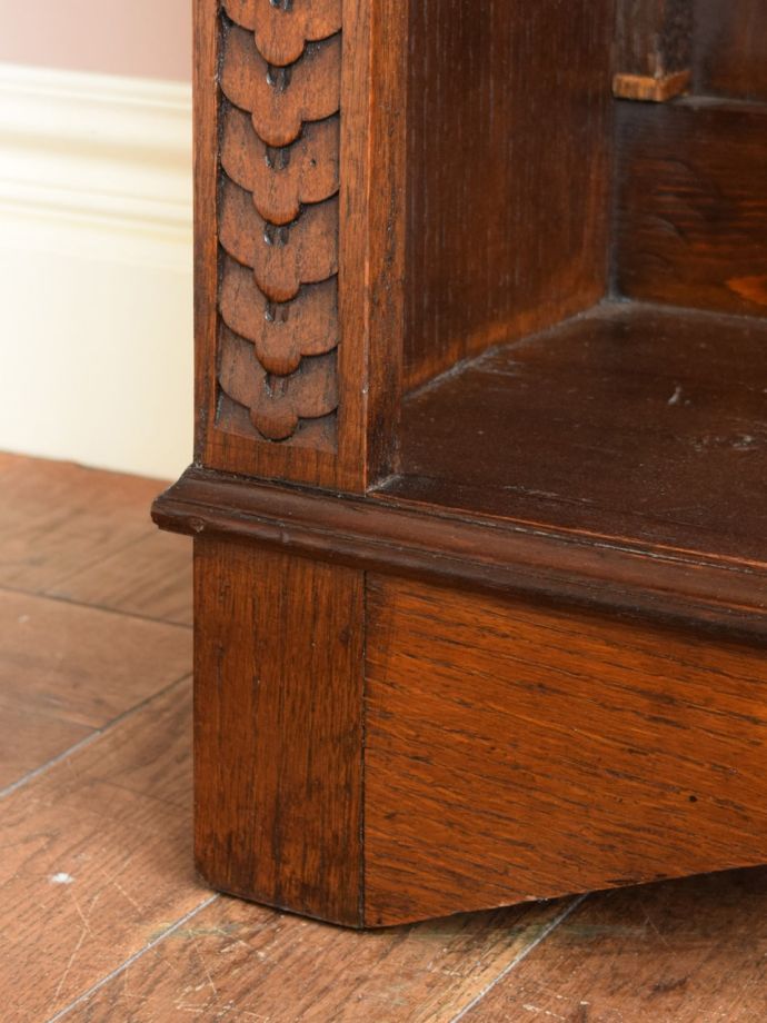 アンティーク家具の脚