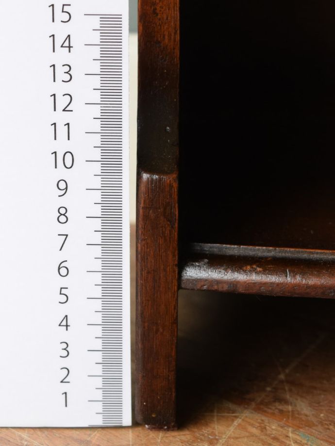 アンティーク家具の脚