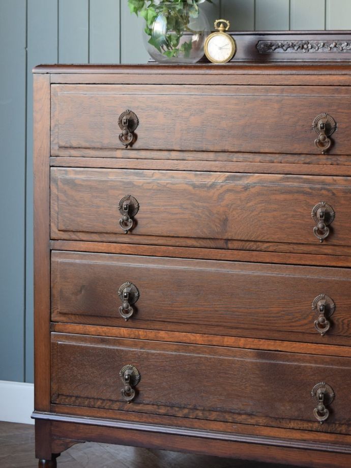 おしゃれなアンティークチェスト