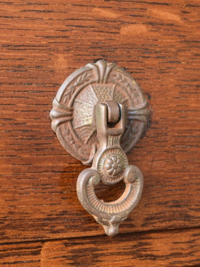 アンティークチェストの取っ手