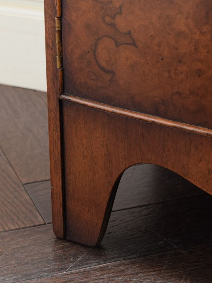 アンティーク家具の脚