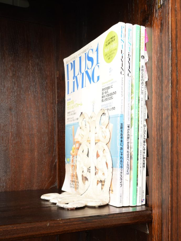 収納たっぷりのサイドボード