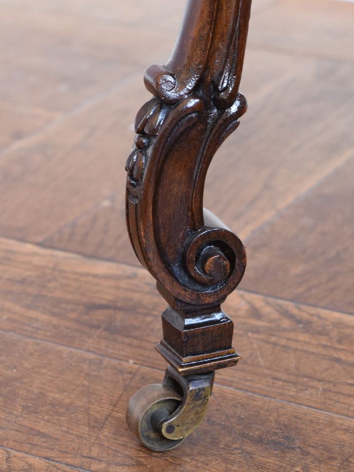 アンティーク家具の脚