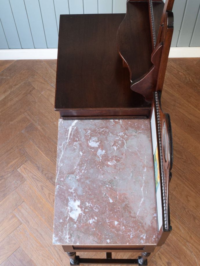 ウォッシュスタンドの天板