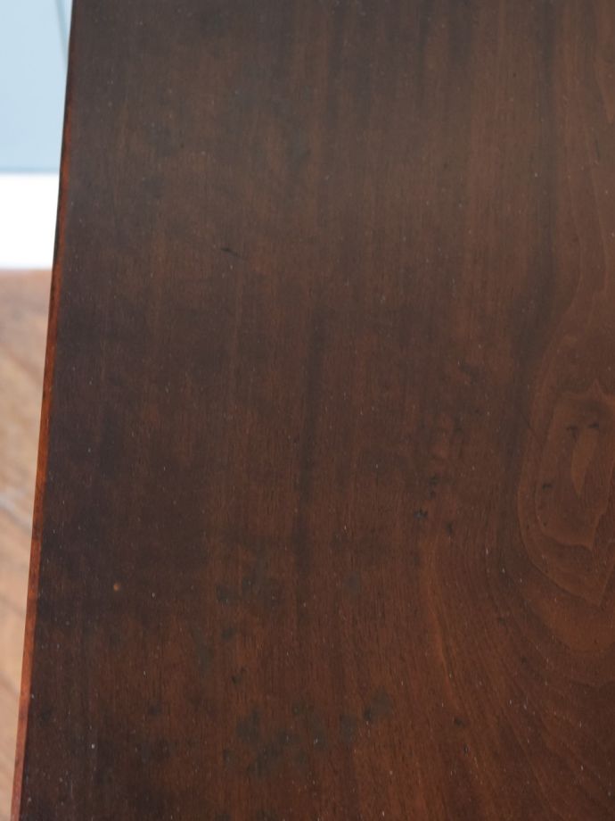 アンティークドレッサーの天板