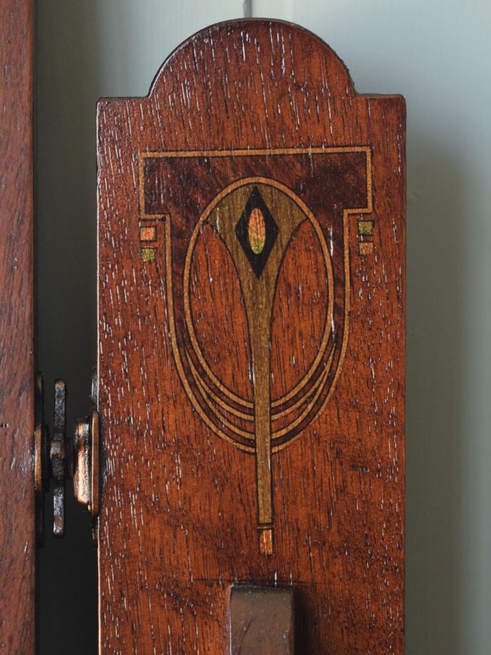 アンティーク家具の装飾