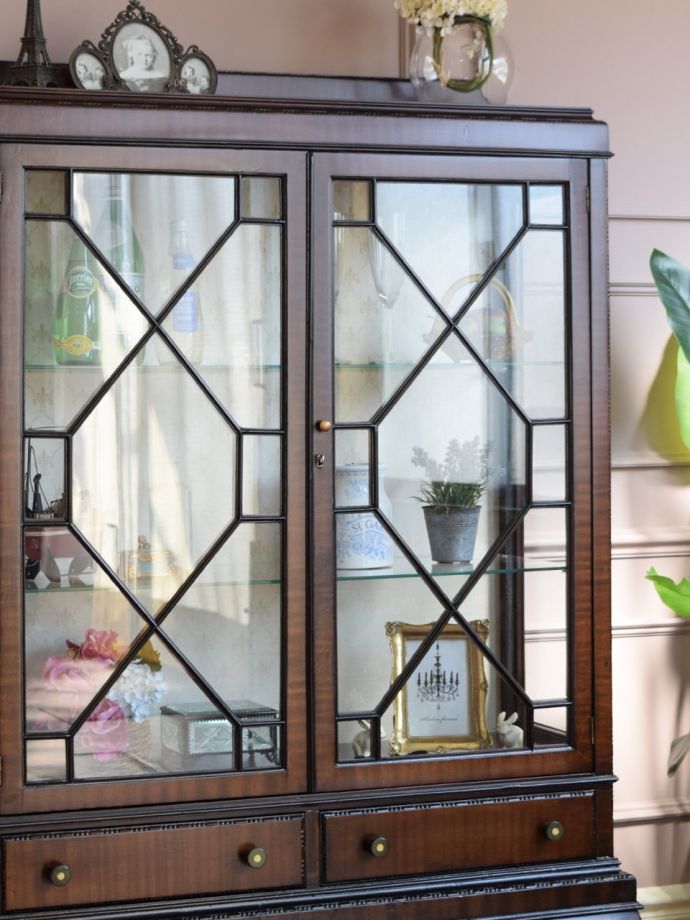 アンティークガラスの扉