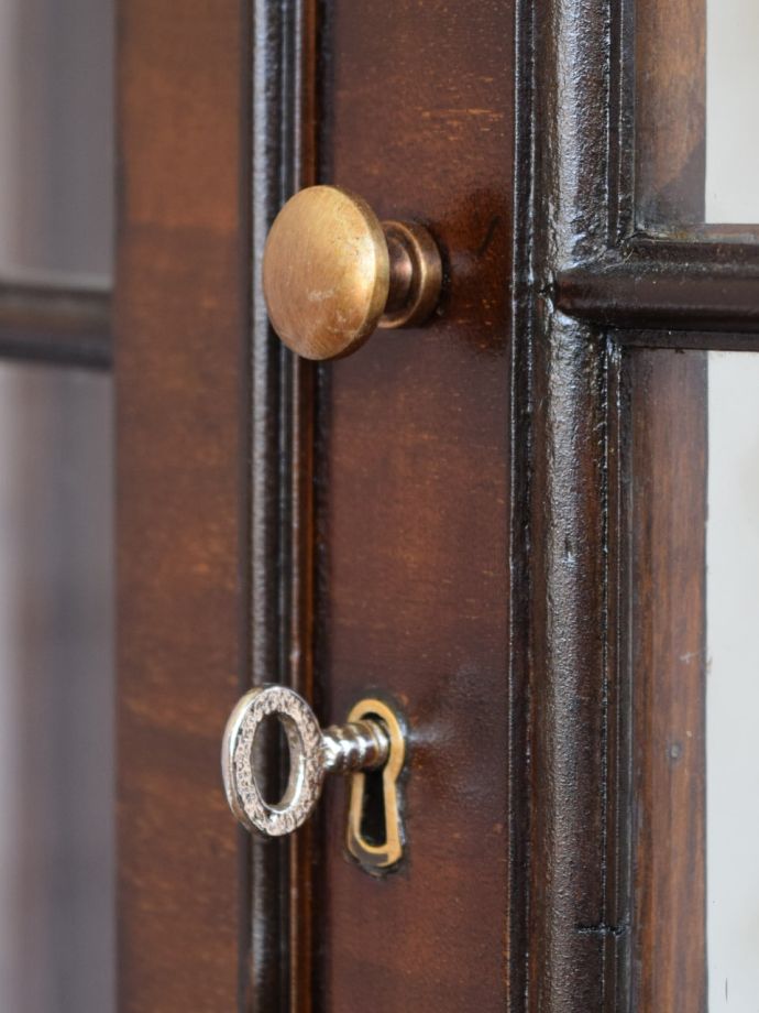 アンティークの鍵と取っ手