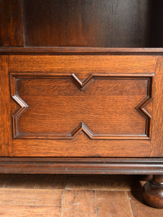 アンティーク家具の装飾