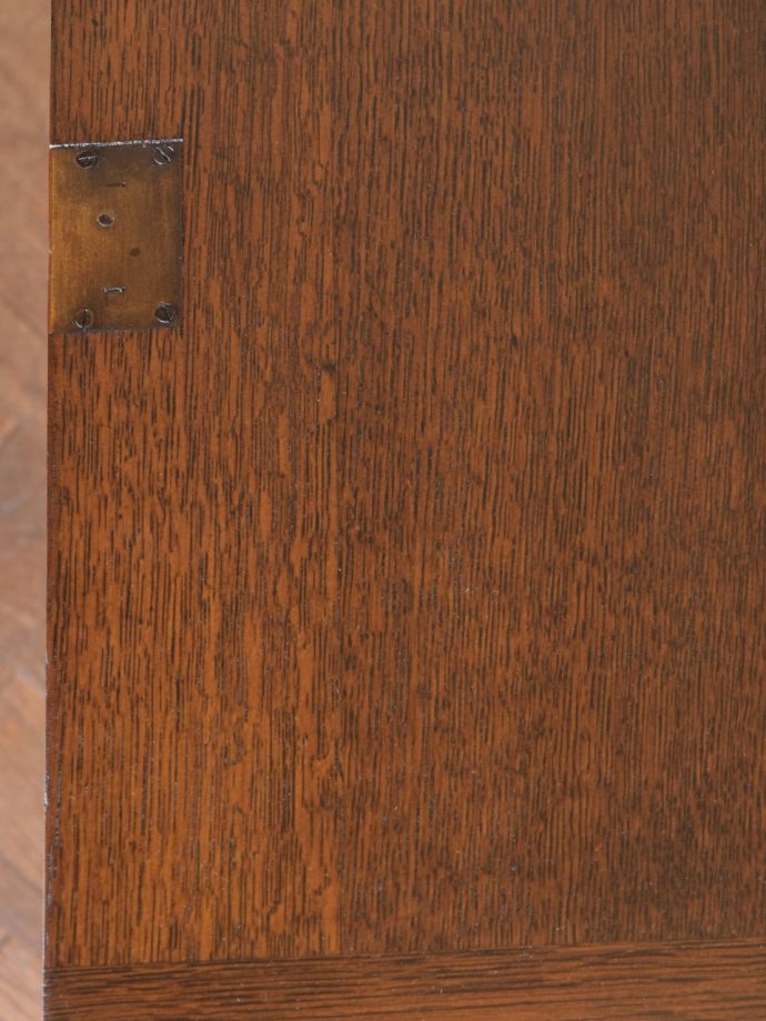 アンティークビューローのデスク