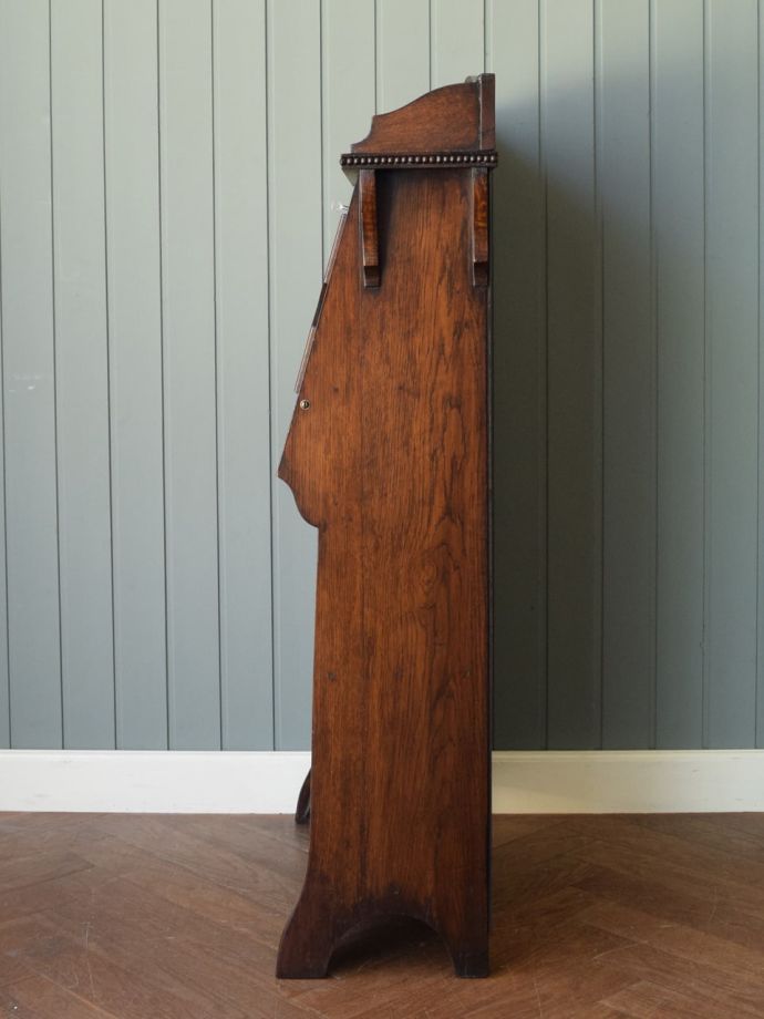 ビューローの側面