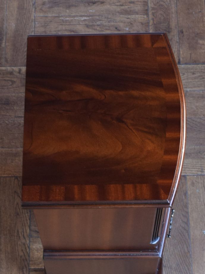 アンティークチェストの天板