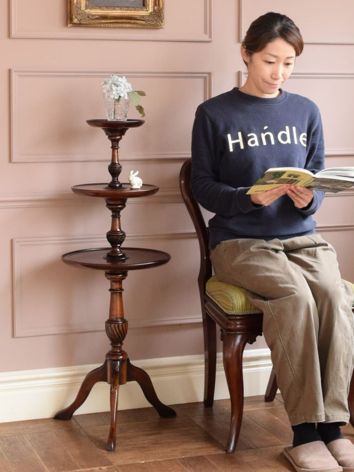 アンティークのダムウェイターテーブル