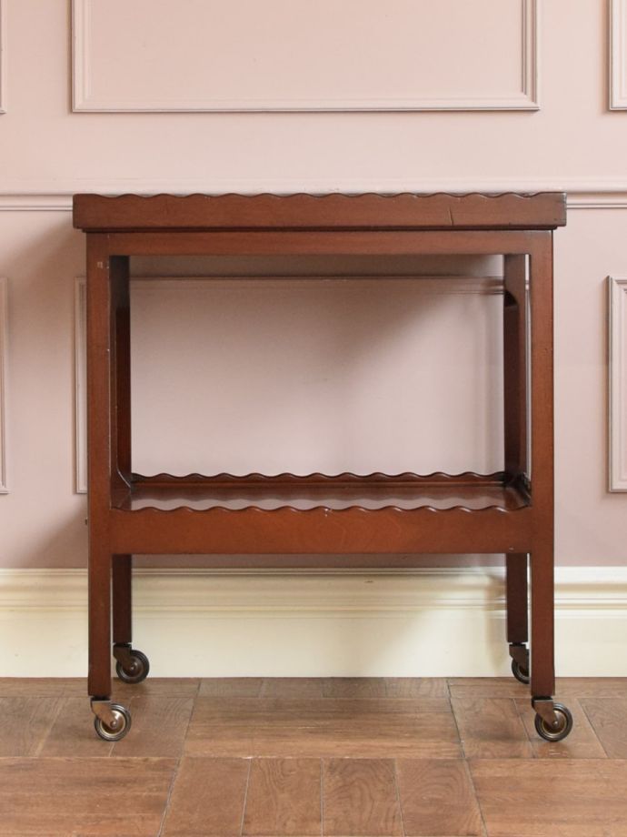 アンティークワゴンの後ろ姿