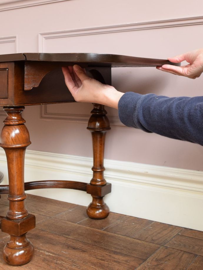 伸長式テーブルのサイズ変更方法