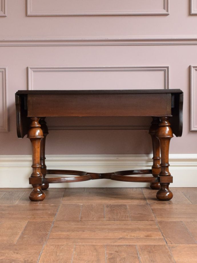 畳んだ時のバタフライテーブル