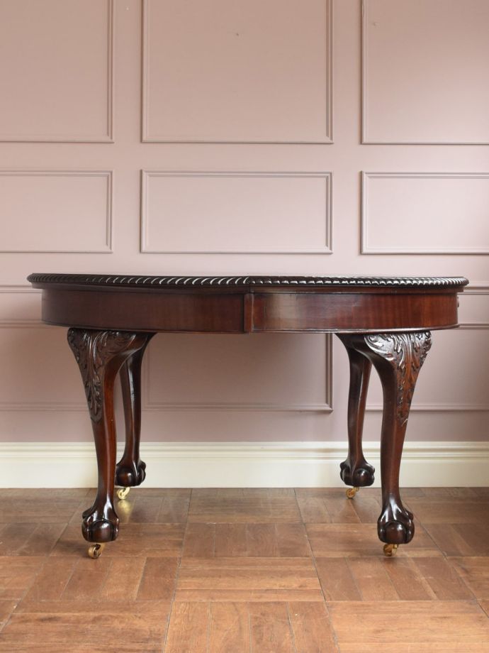 ビンテージ クイーンアンスタイル ダイニングテーブル　エクステンション　伸長式 イギリスから届いたアンティークのダイニングテーブル、クイーンアン