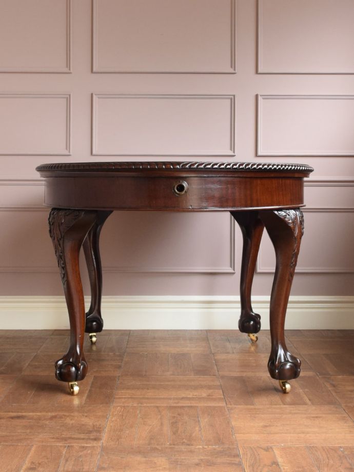 テーブルの側面