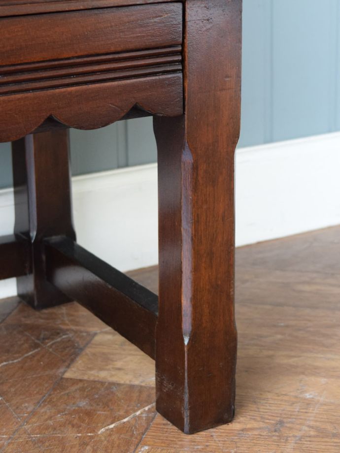 アンティーク家具の脚