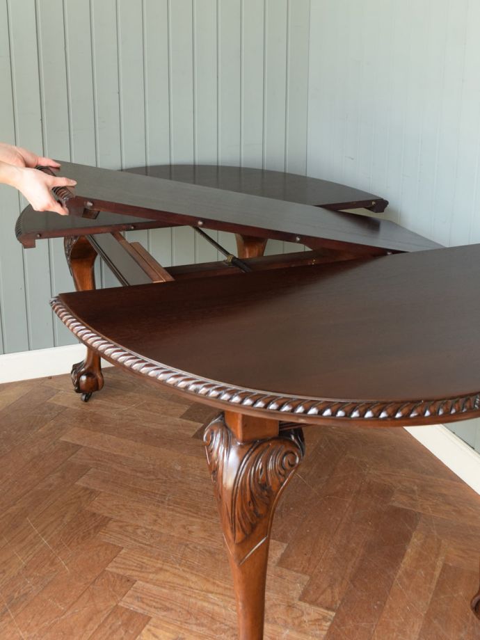 英国アンティークの美しい伸長式テーブル、クイーンアン様式の