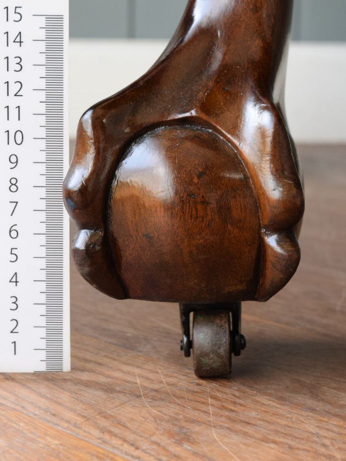 アンティーク家具の脚