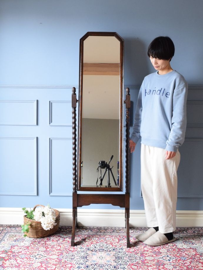 アンティークのシュバルミラー