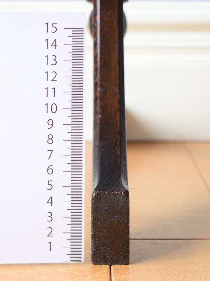 アンティーク家具の脚