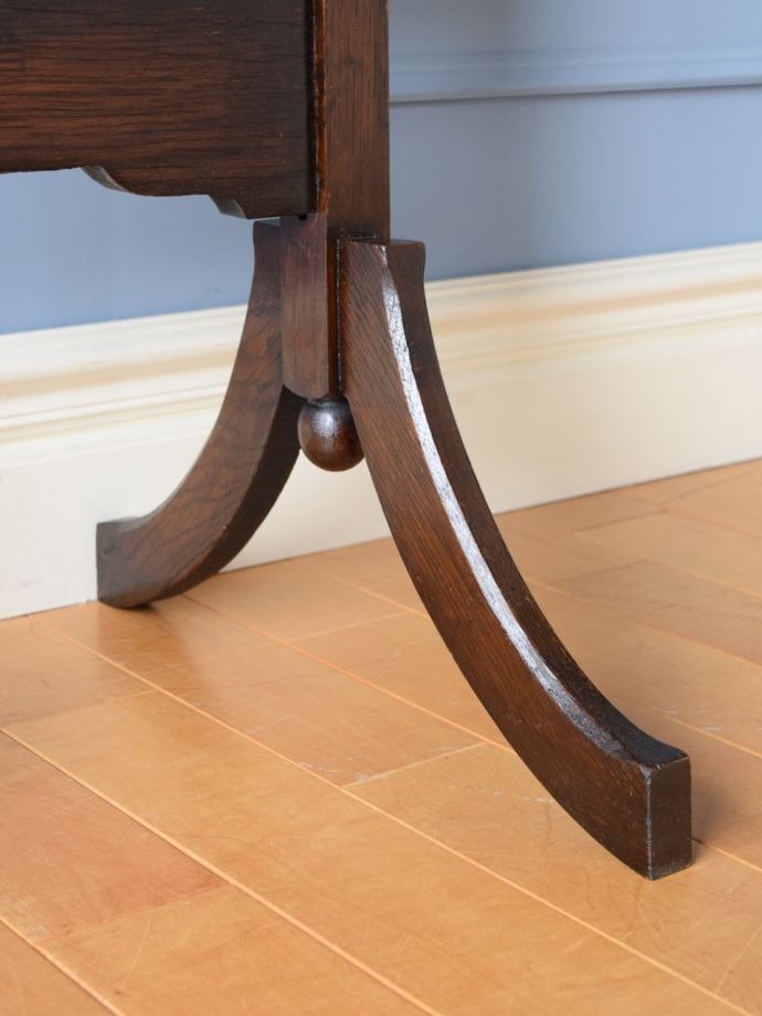アンティーク家具の脚